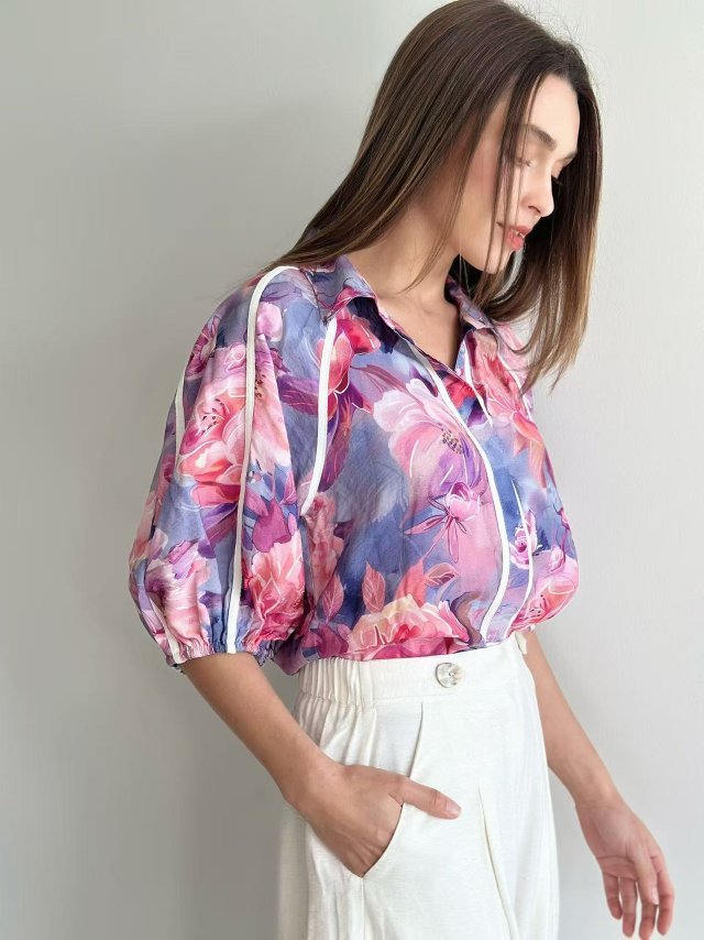 Cheshire Blooms Piped Blouse
